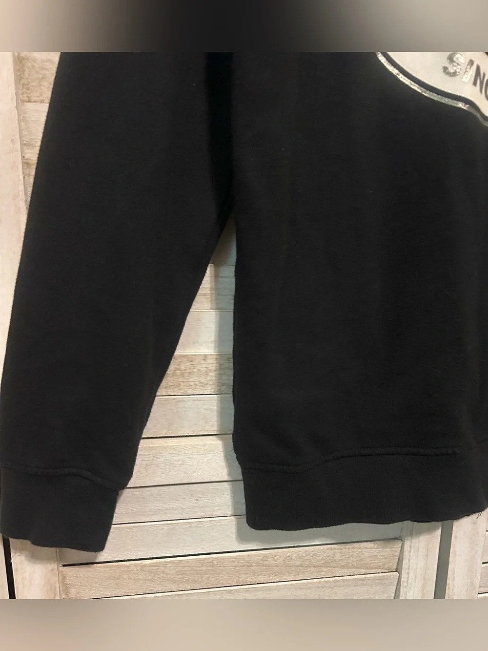 True Religion Men’s City Buddha Black Zip Hoodie with Metallic Logo. Size Small